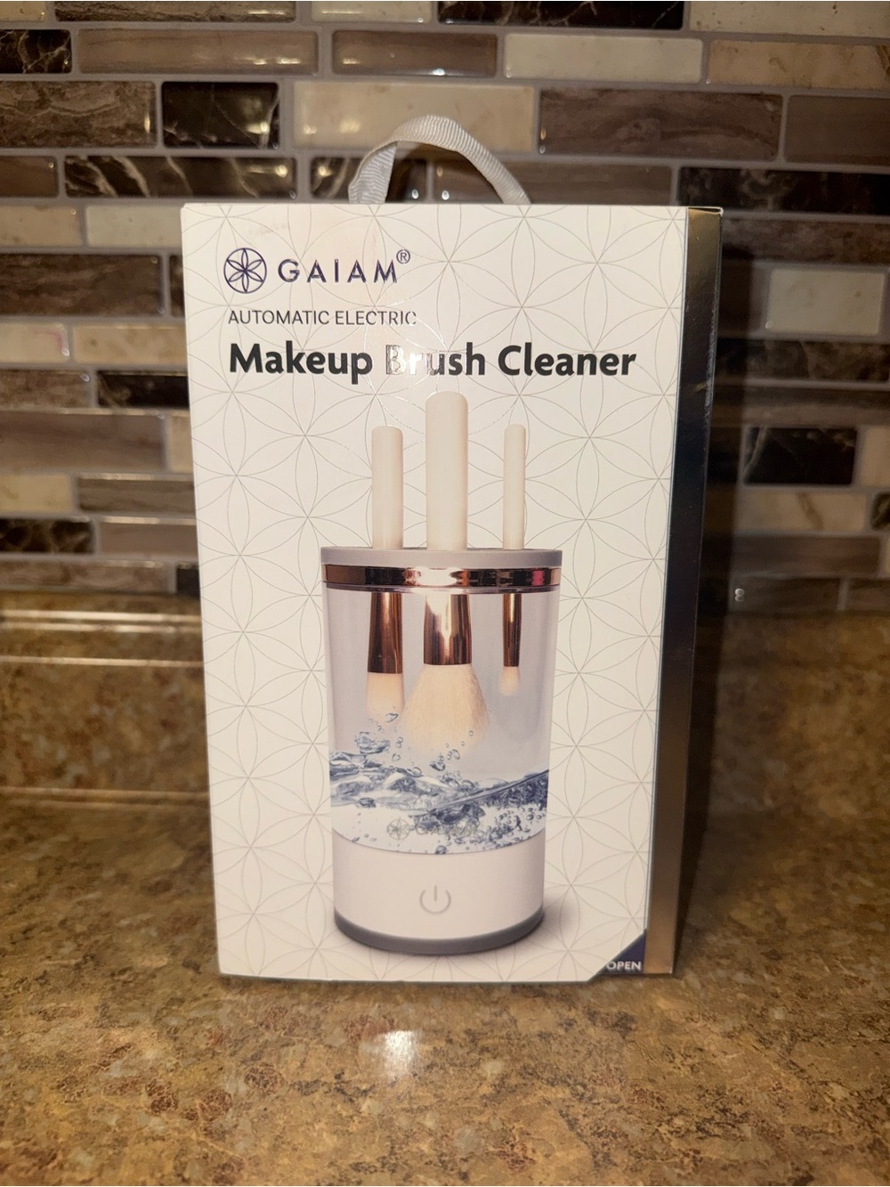 GAIAM White and Rose Gold Automatic Makeup Brush Cleaner